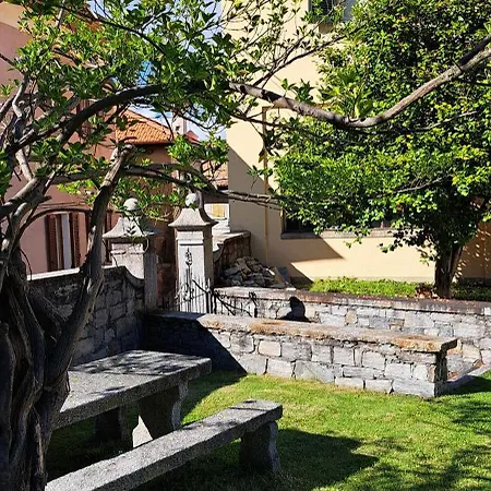 Storico Con Giardino Soleggiato - Via Rinaldi * Arto Centonara