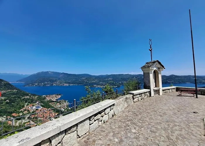Soleggiato Con Vista Panoramica - Via Rinaldi Apartment *